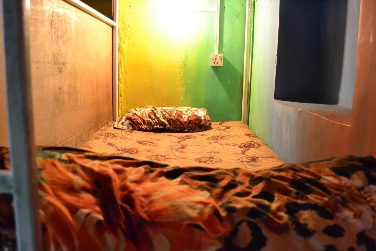 Fireflies Hostel Катманду Екстер'єр фото