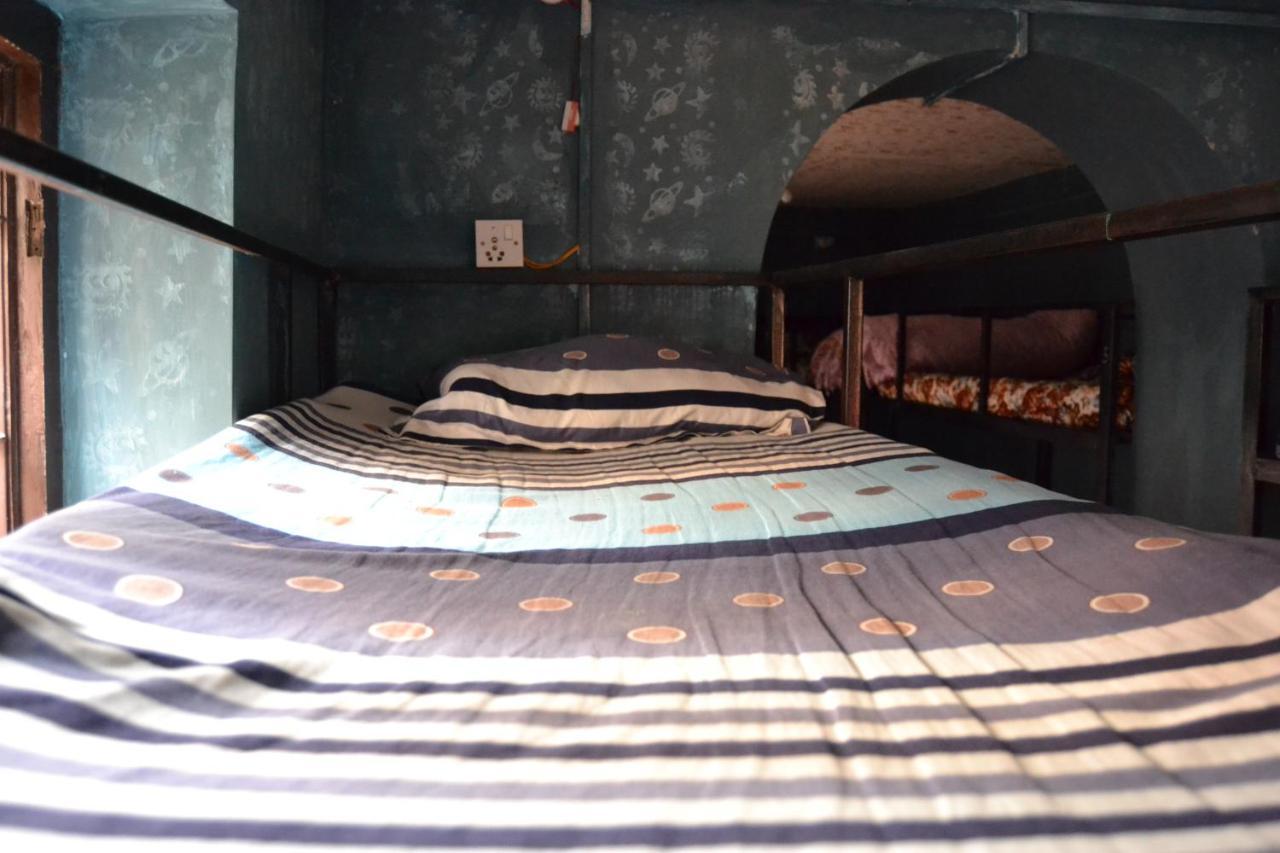 Fireflies Hostel Катманду Екстер'єр фото