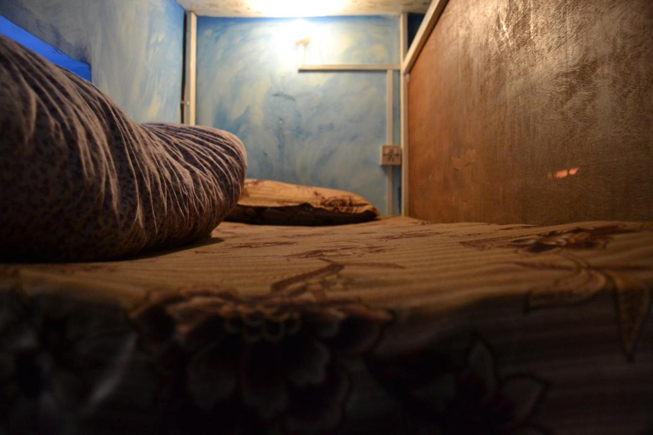 Fireflies Hostel Катманду Екстер'єр фото