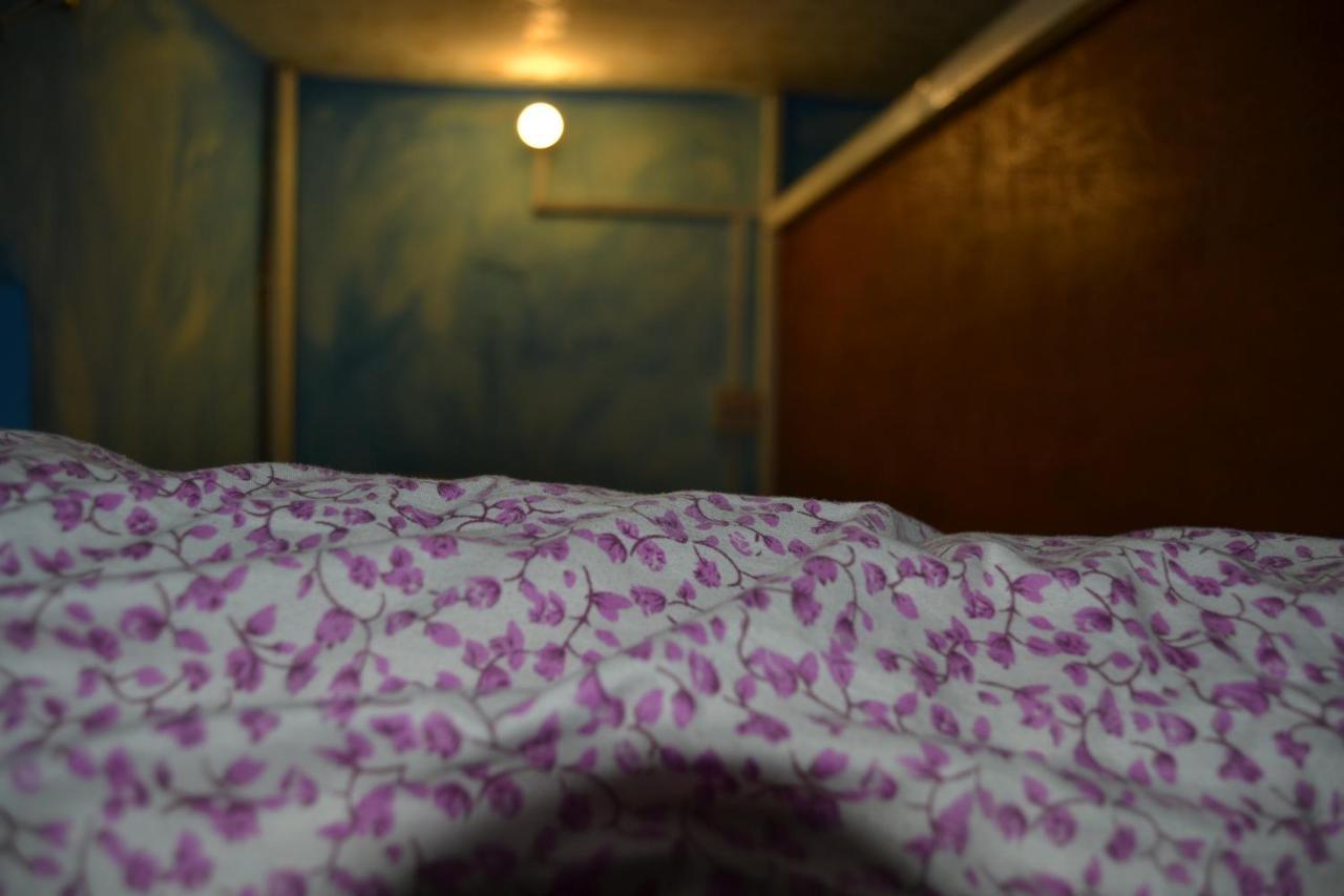 Fireflies Hostel Катманду Екстер'єр фото