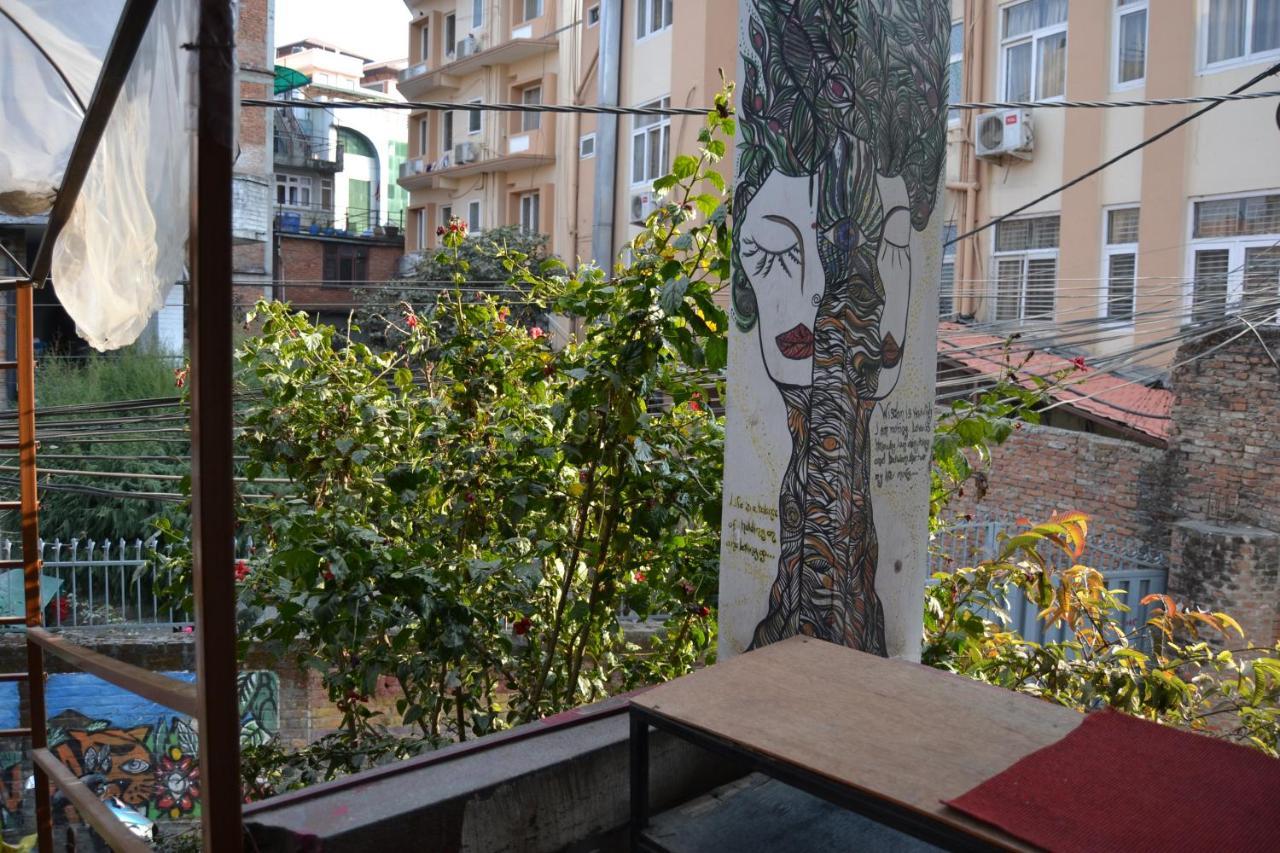 Fireflies Hostel Катманду Екстер'єр фото