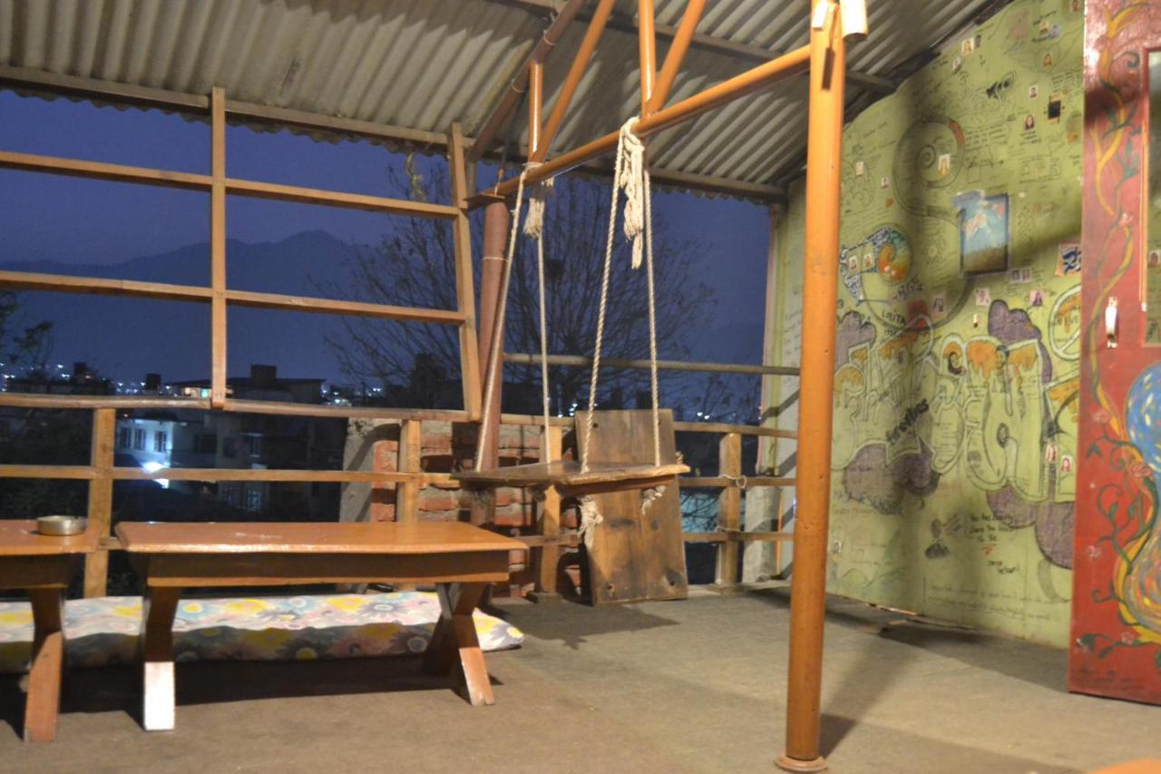 Fireflies Hostel Катманду Екстер'єр фото